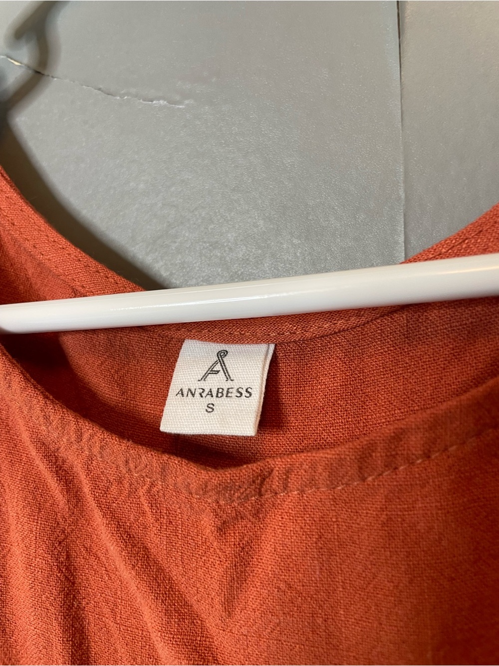 Anrabess Women’s linen Ruffle Hem Tank Top Button up back - Rust size small - Picture 4 of 10